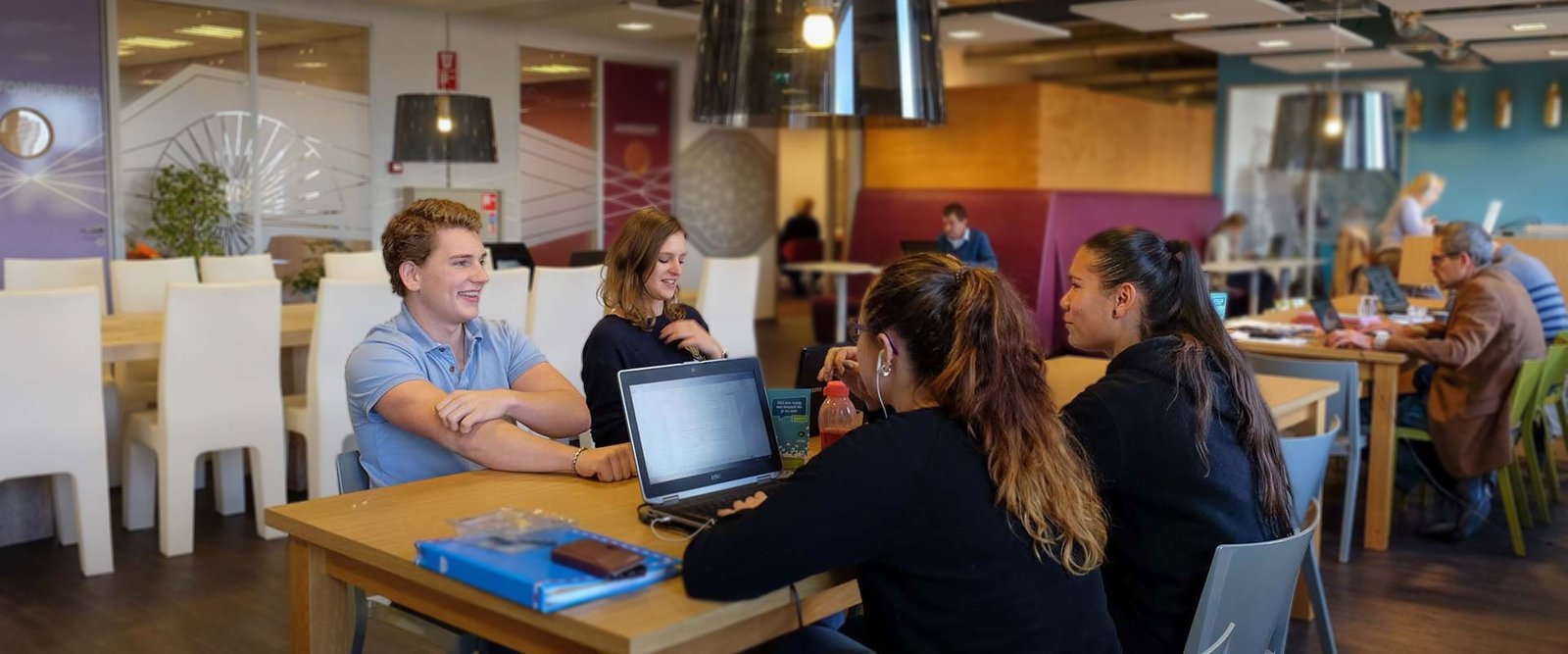 flexwerker op het Plein van Seats2meet Den Bosch